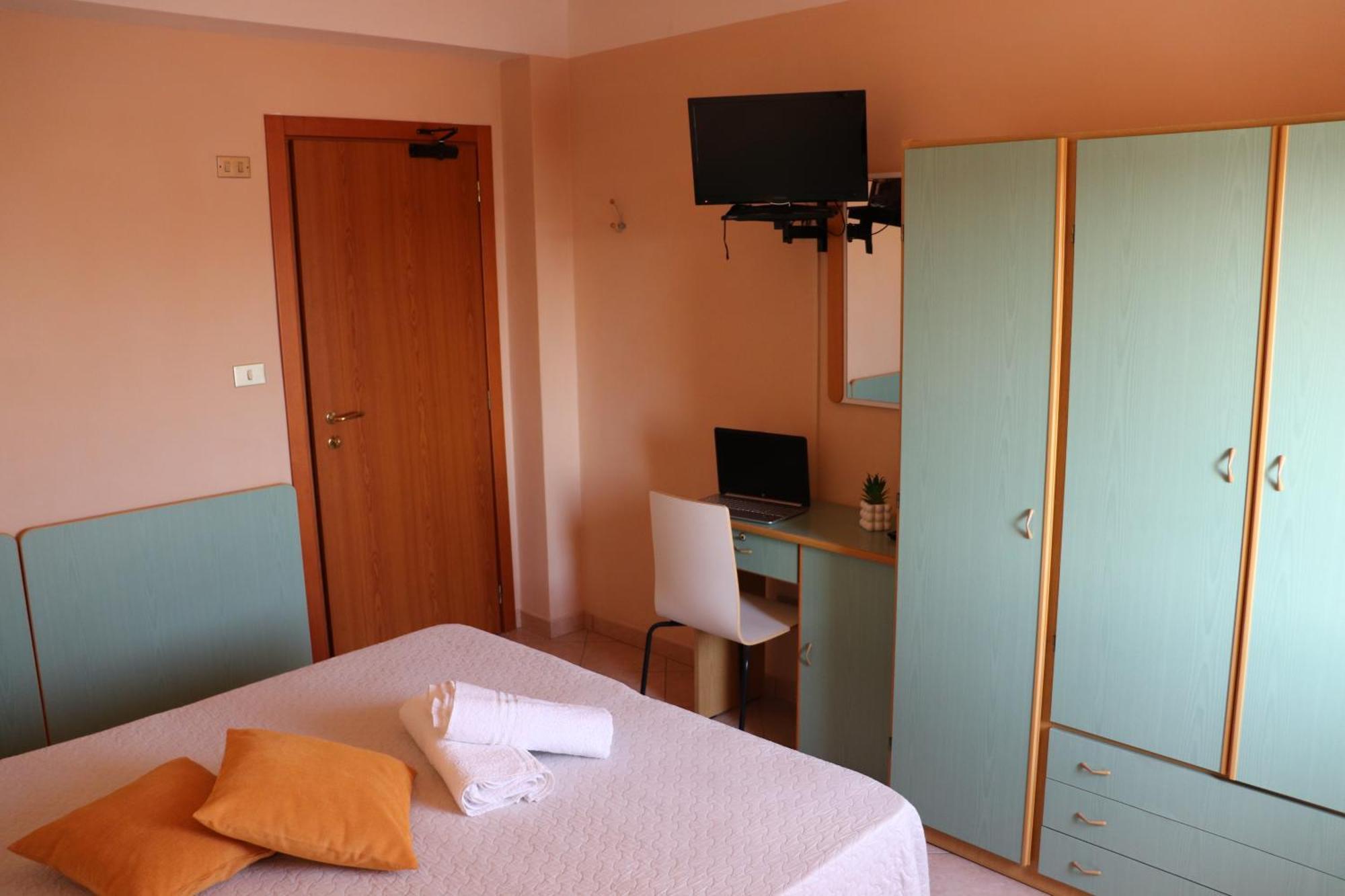 Hotel Barca D'Oro Bellaria-Igea Marina Bagian luar foto