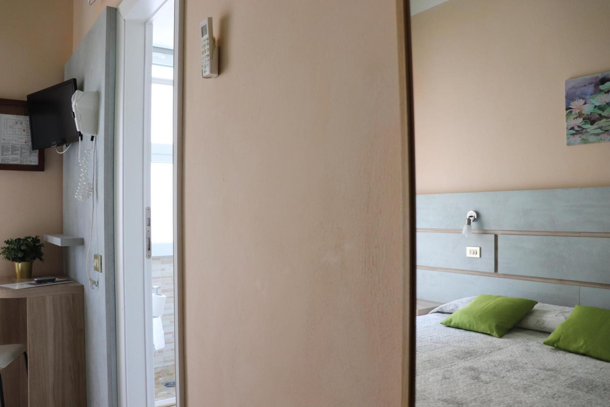 Hotel Barca D'Oro Bellaria-Igea Marina Bagian luar foto