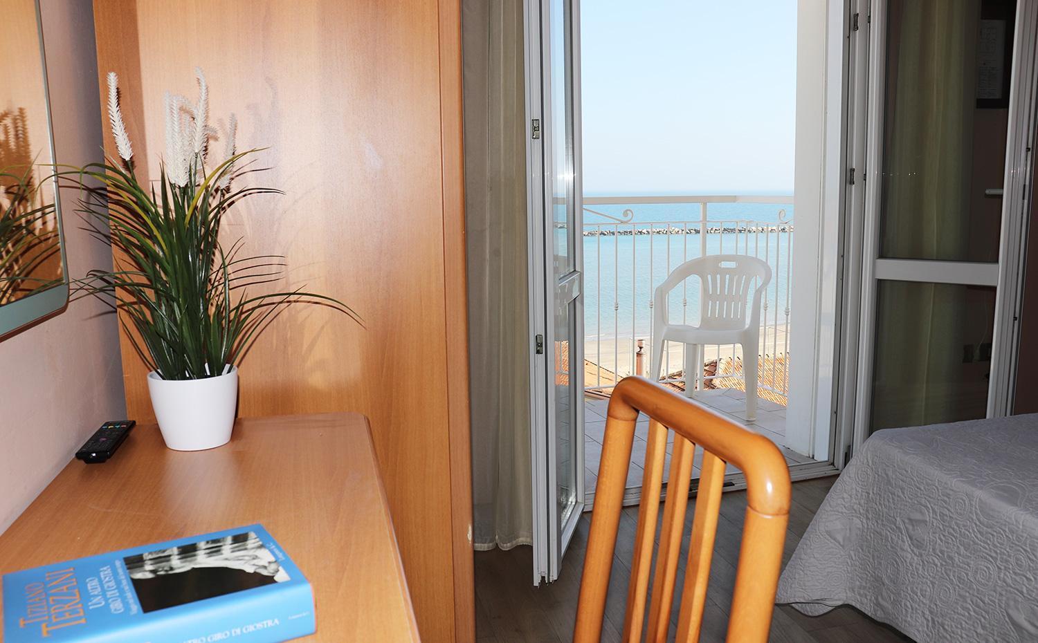 Hotel Barca D'Oro Bellaria-Igea Marina Bagian luar foto