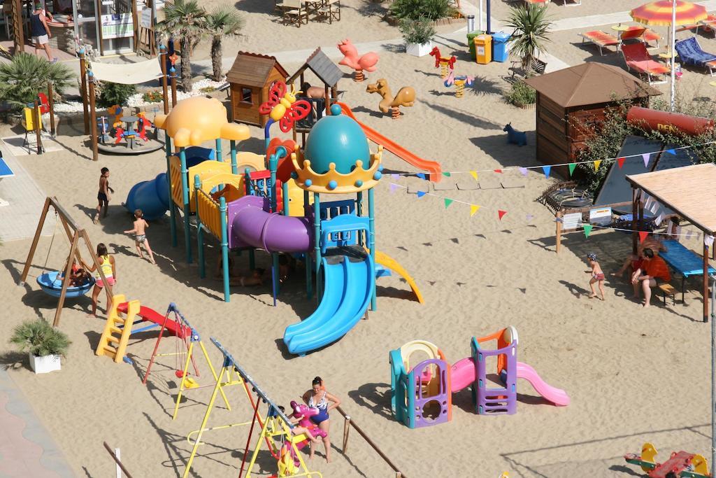 Hotel Barca D'Oro Bellaria-Igea Marina Bagian luar foto