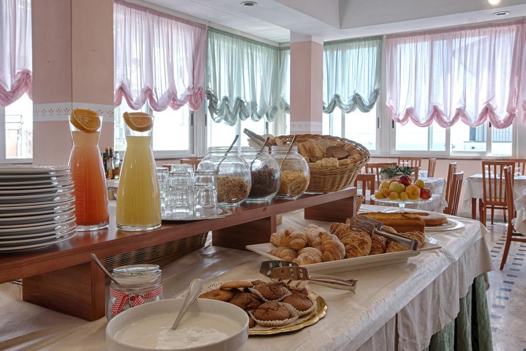 Hotel Barca D'Oro Bellaria-Igea Marina Bagian luar foto