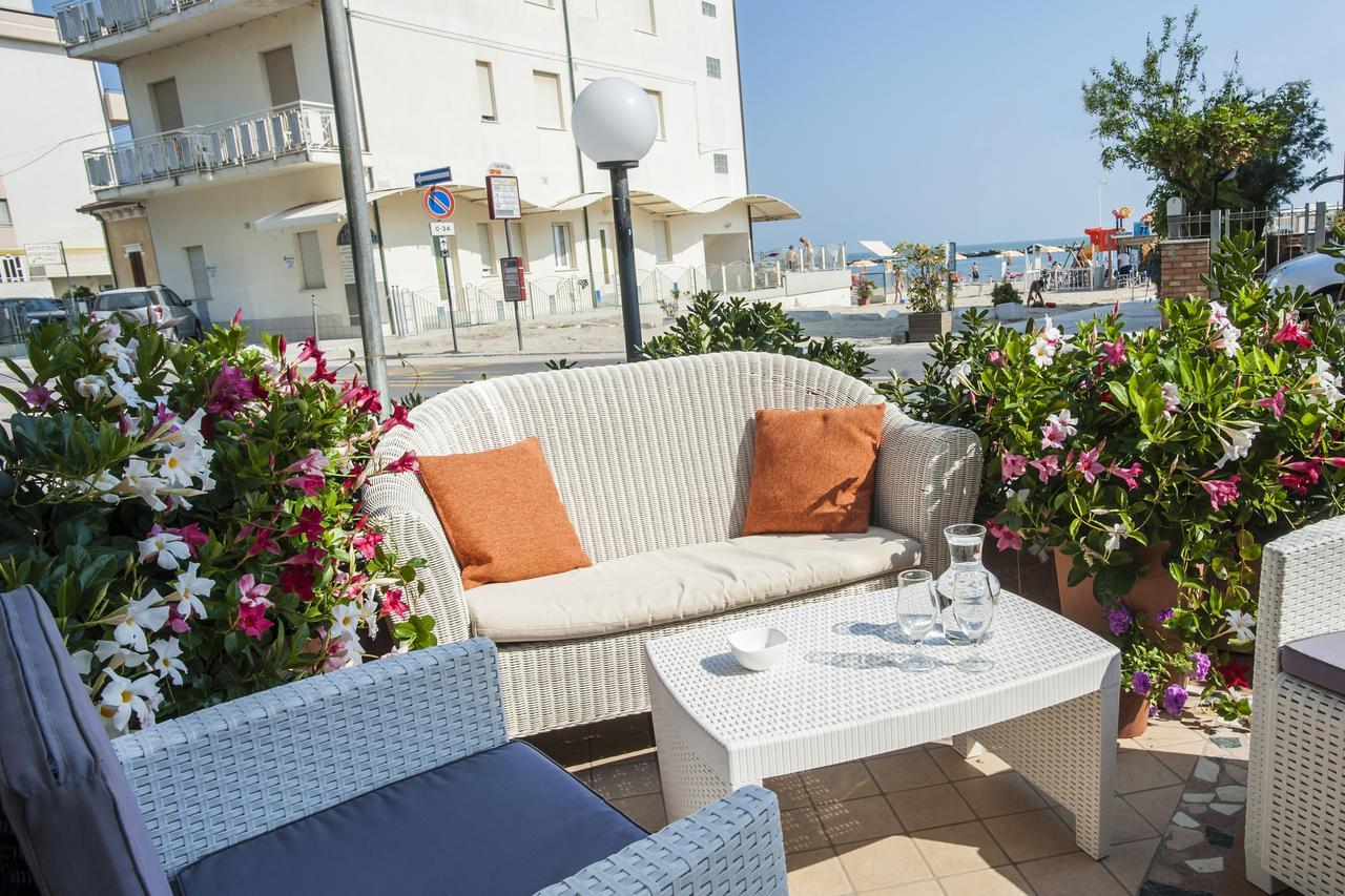 Hotel Barca D'Oro Bellaria-Igea Marina Bagian luar foto