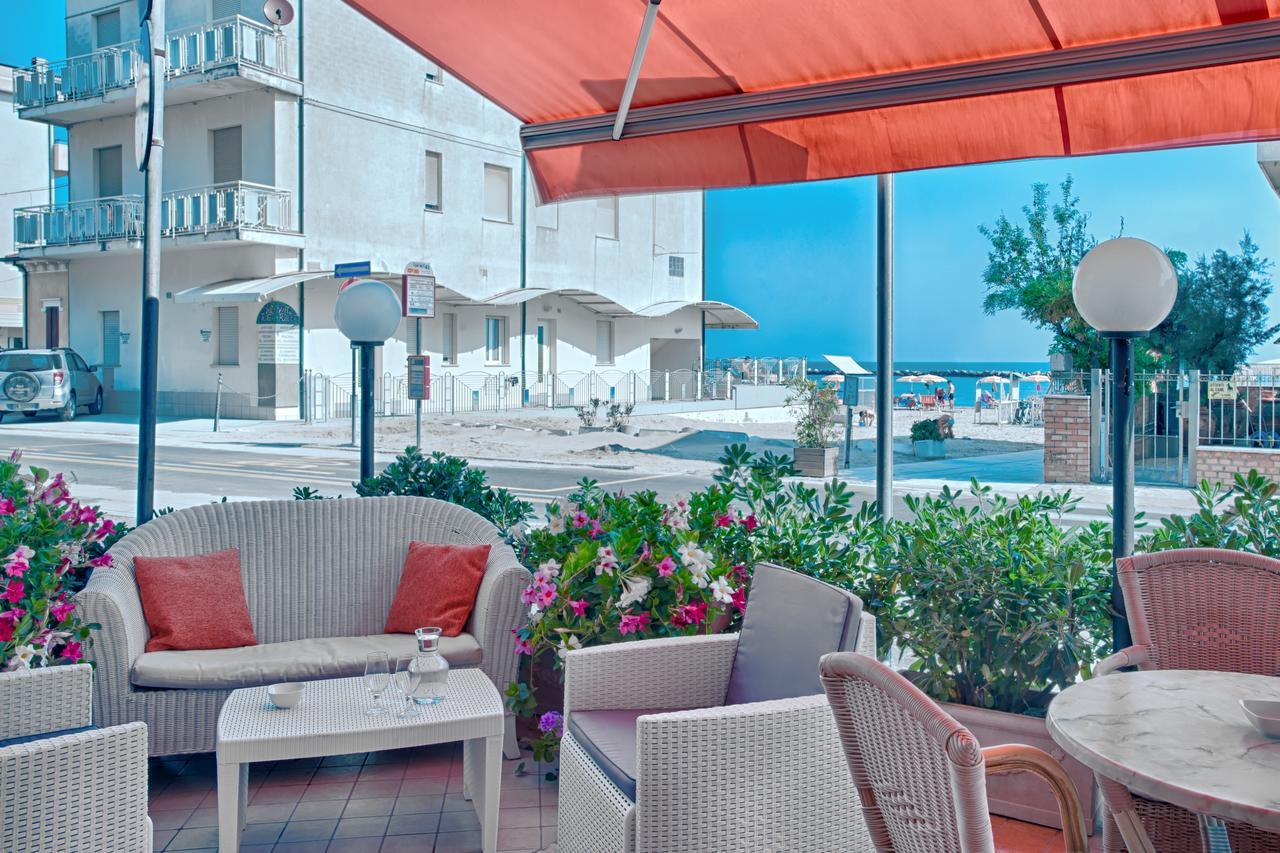 Hotel Barca D'Oro Bellaria-Igea Marina Bagian luar foto